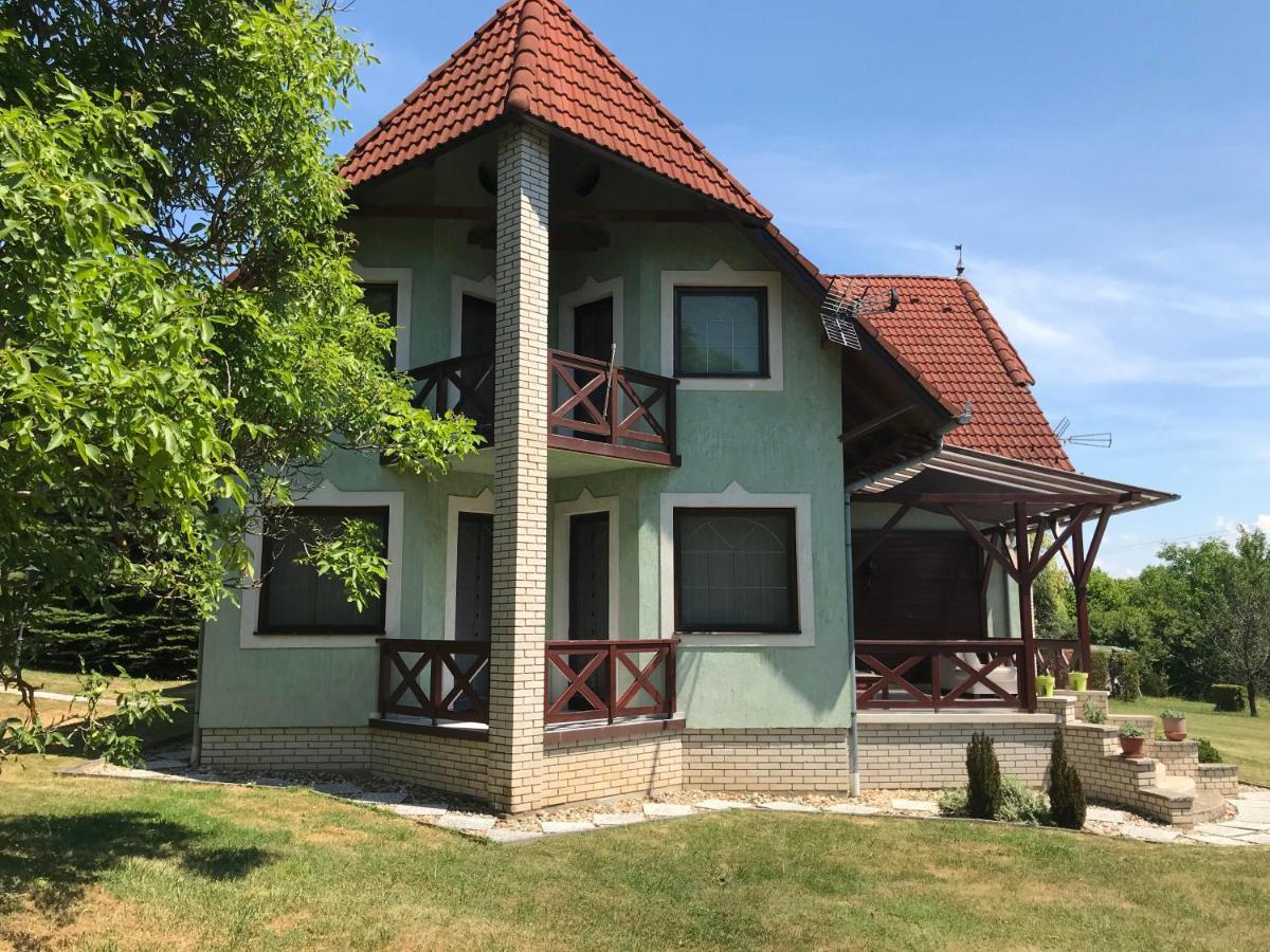 Balatongyörök Balaton Garden 아파트 외부 사진