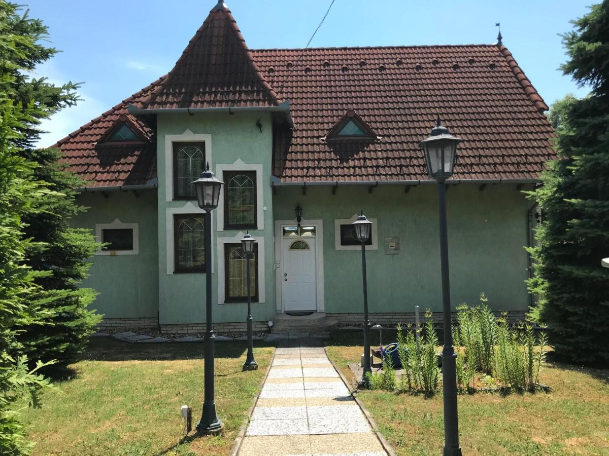 Balatongyörök Balaton Garden 아파트 외부 사진
