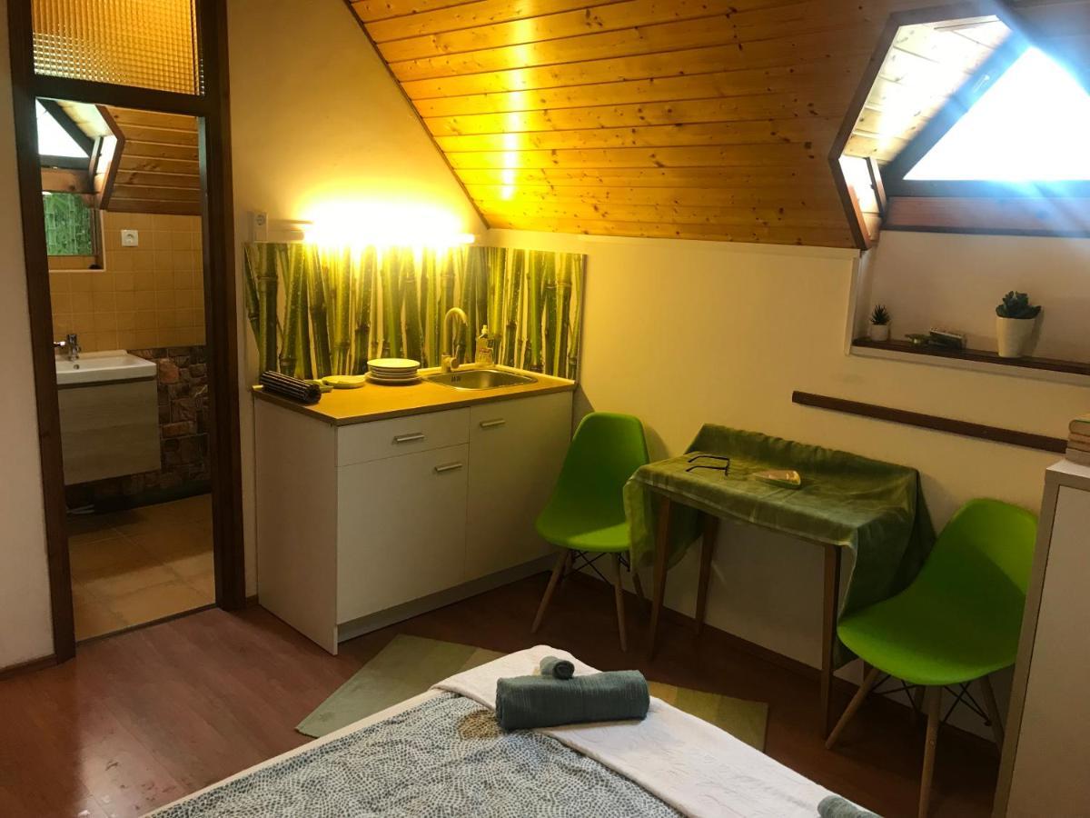 Balatongyörök Balaton Garden 아파트 외부 사진