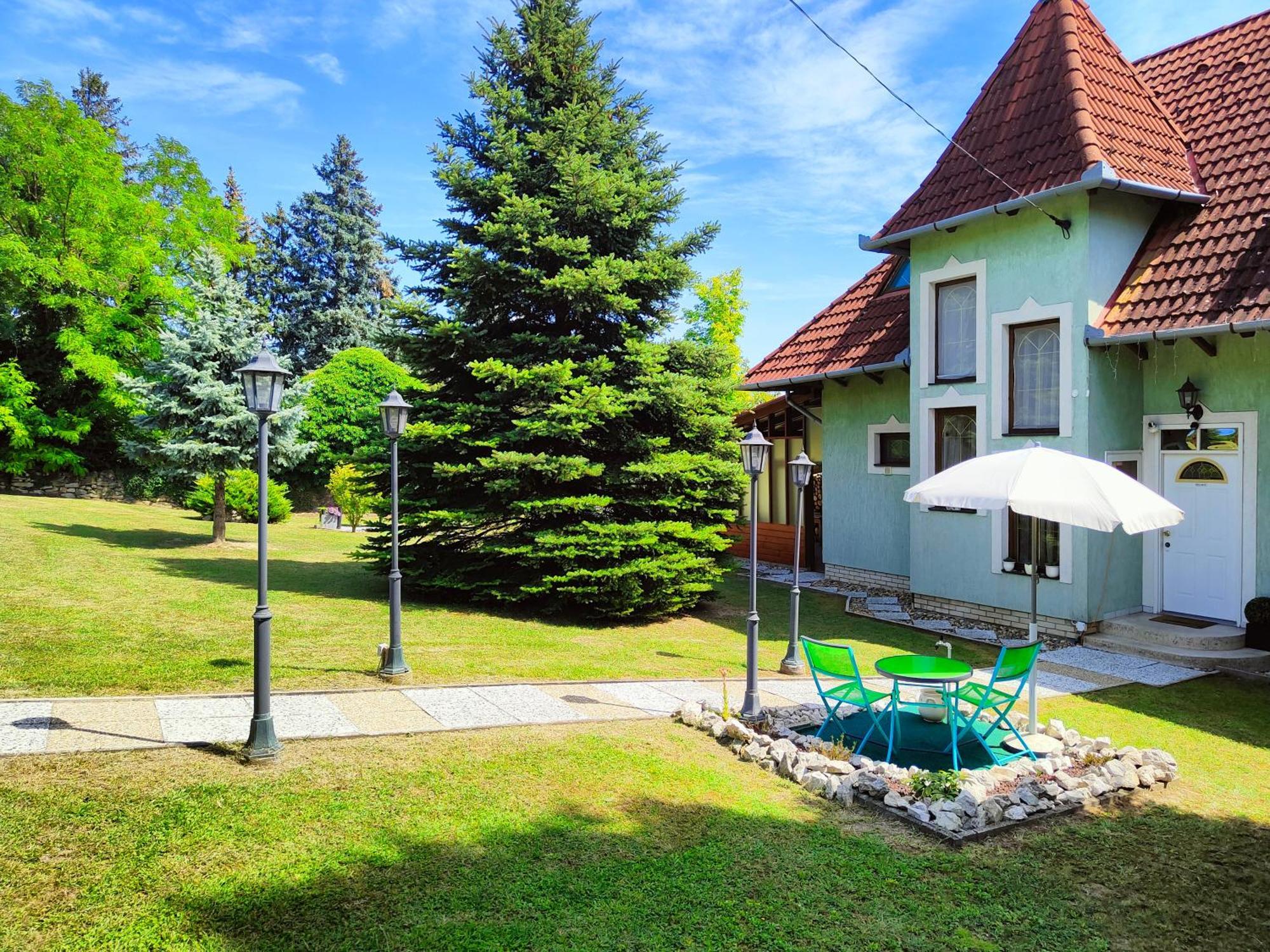 Balatongyörök Balaton Garden 아파트 외부 사진